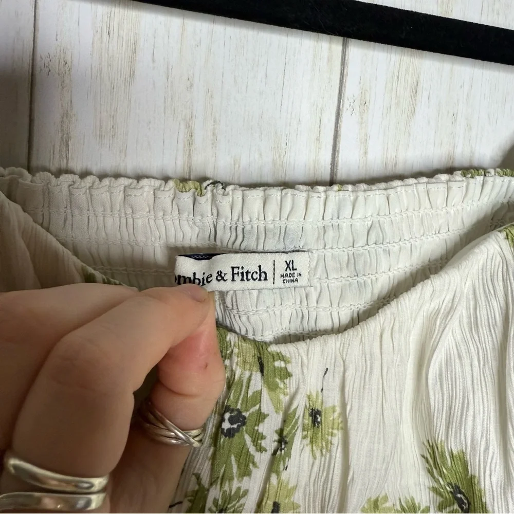 Abercrombie & Fitch Cream Floral Puff-Sleeve Crop Top XL